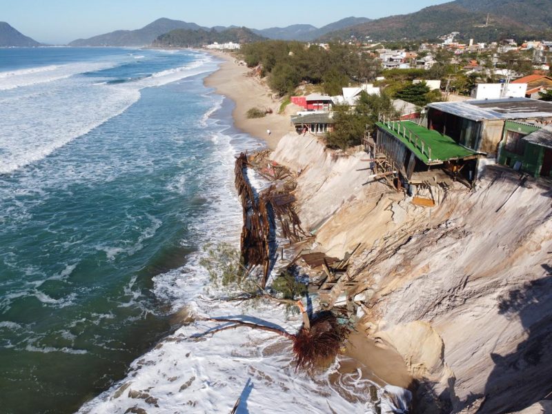 A Defesa Civil emitiu alerta para mar agitado com risco de ressaca em Florianópolis, nesta terça (26) e quarta-feira (27). - Anderson Coelho/ND