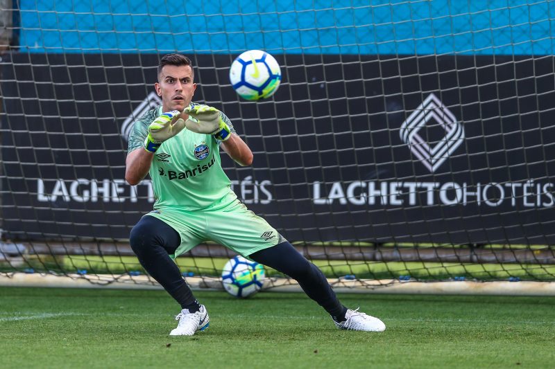 As a curiosity, Grêmio could try to repatriate twice - hypothetically - goalkeeper Marcelo Grohe, currently at Al Ittihad in Saudi Arabia.  According to the Transfermarket portal, the athlete's market value is around 1.20 million euros, about R $ 7.36 million - Lucas Uebel / Gremio FBPA / ND