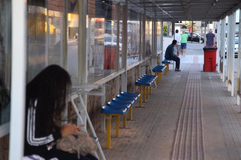 In Biguaçu, a bus stop was almost empty in the Center, during the morning of this Monday (22).  - Anderson Coelho / ND