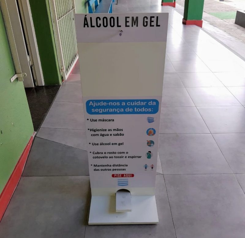 Álcool em gel também terá que ser disponibilizado para os alunos nas unidades &#8211; Foto: CRE Blumenau / SED