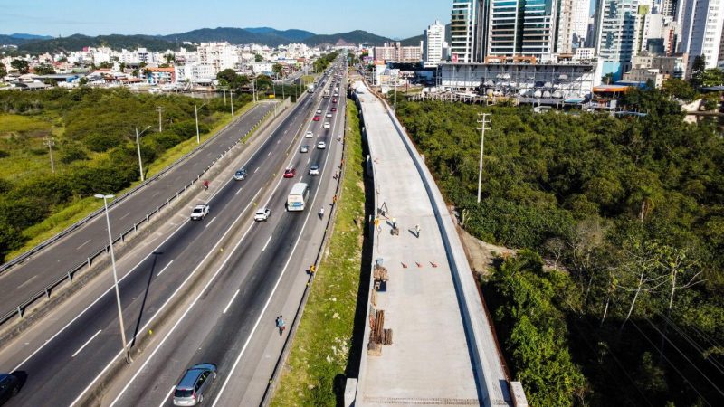 Obras seguem na rodovia &#8211; Foto: Arteris/Divulgação