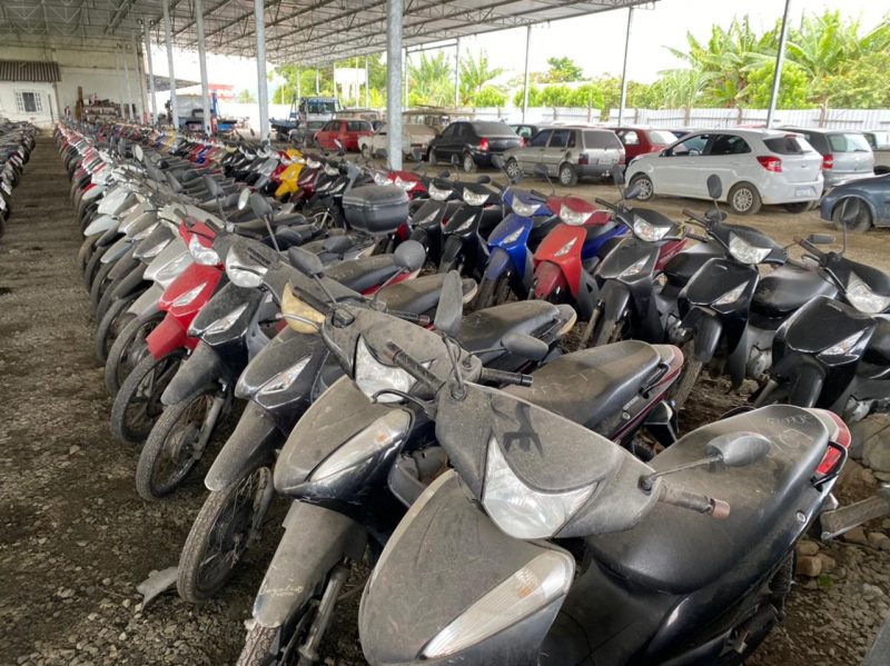 São oferecidos ao público 1.201 automóveis e motocicletas, entre eles 388 veículos conservados &#8211; Foto: Detran/Divulgação